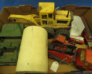Lot 79. Vintage Tonka toys and pieces