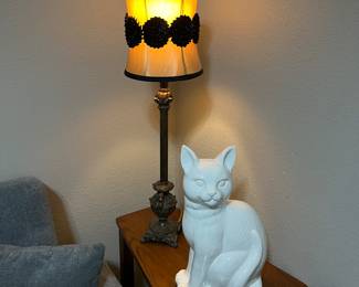 cat figurine