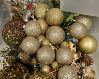 gold Christmas balls