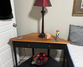 corner end table