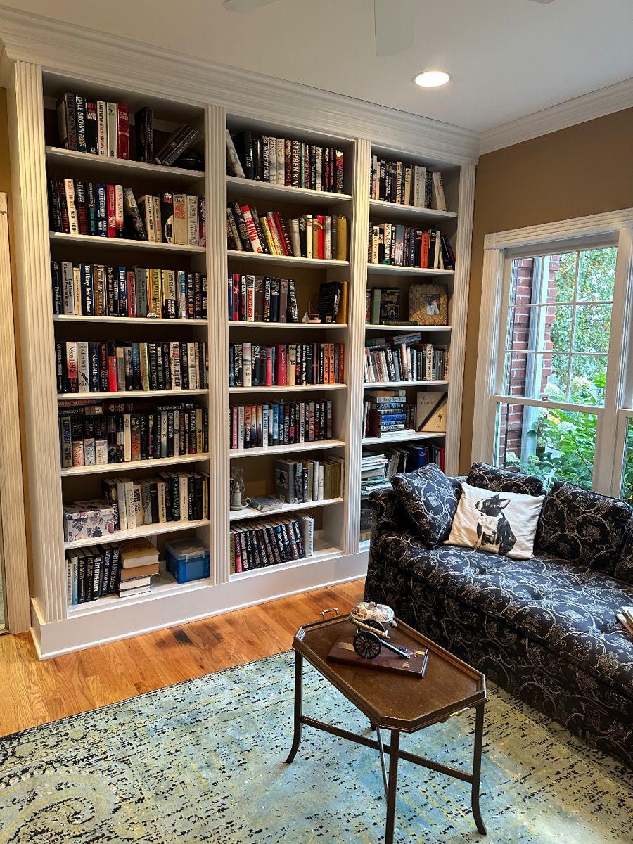 Estate Sale on the hill in Bowling Green, KY starts on 12/7/2023