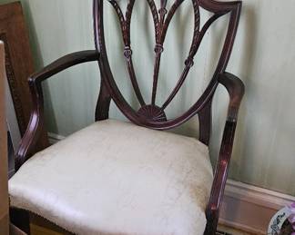 Set of chairs