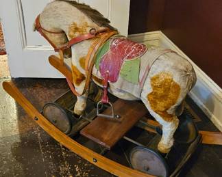 Amazing rocking/rolling horse