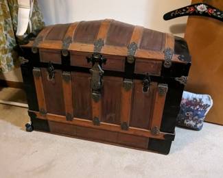 LOT 7 - CAMELBACK TRUNK