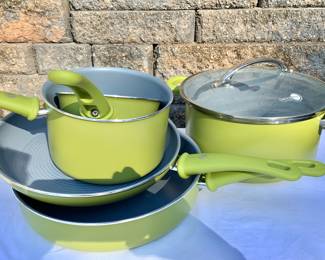 New $60 - Green Pan cooking set