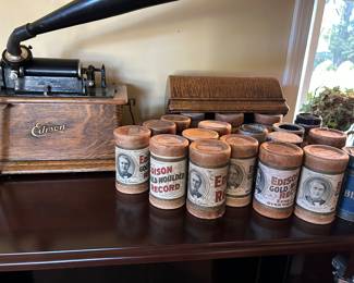 Antique Thomas Edison Phonograph/ Gramophone with Horn, Cylinder records (Large collection)