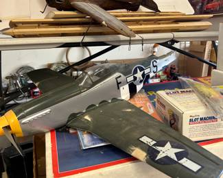 Remote control airplanes