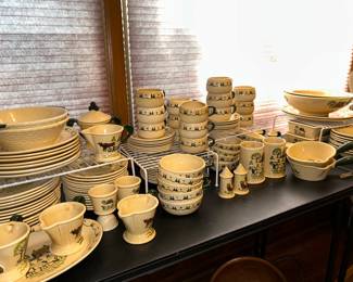 HUGE set of Metlox pottery (Antique)