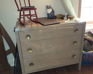 METAL DRESSER