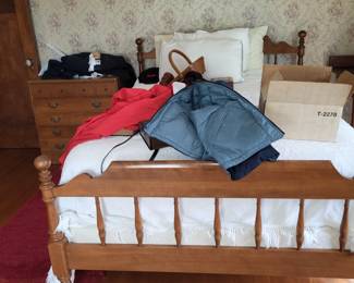 ETHAN ALLEN 4 POST BED