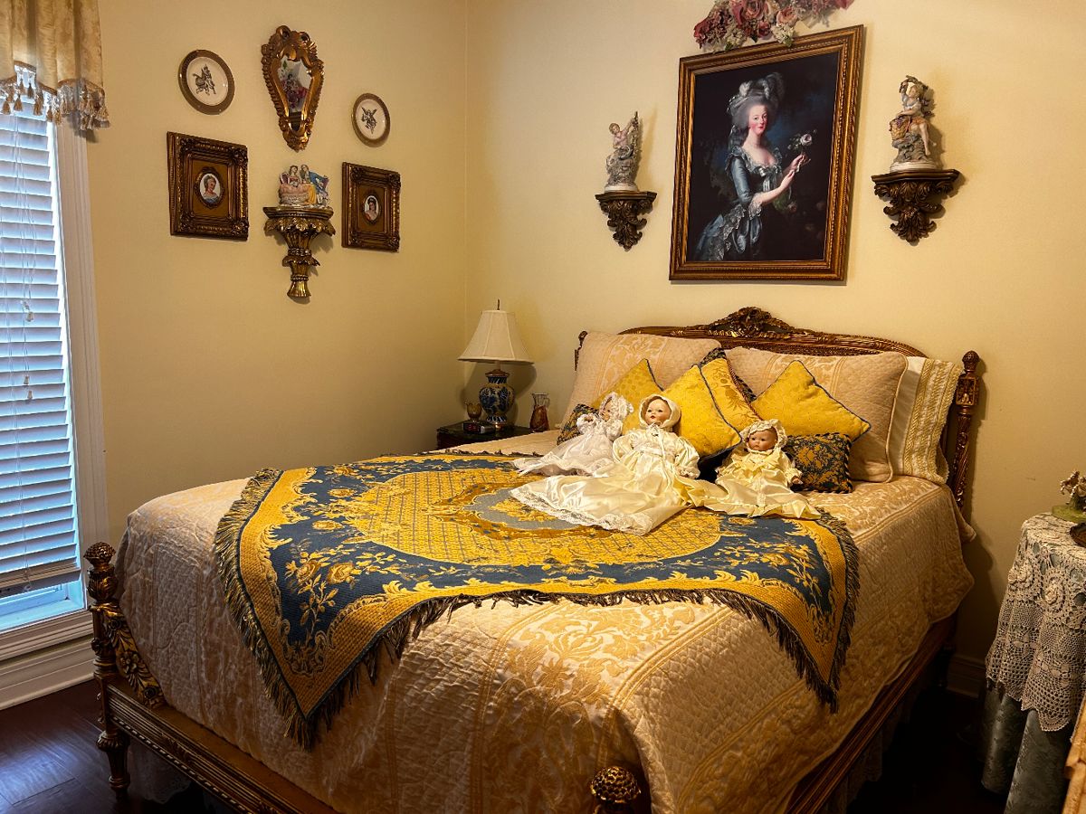 Estate Sale in River Oaks Subdivision starts on 10/27/2023