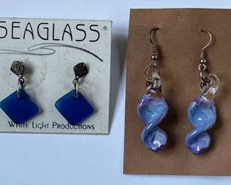 New With Display Cards Sterling Seaglass By White Light Prod. & Glass By Peter Fiala Earrings
Lot #: 72