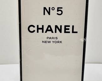 New Perfumes, Some Vintage: Chanel No 5, Chamade By Guerlain, Glow By J.lo, Nina Ricci & Replique By Raphael
Lot #: 81