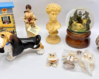 Animal Figurines, Small Bust, Snow Globe, Seashell Creatures New In Box, Mini Chest & More
Lot #: 126