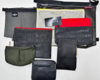 Zipped Pouches, Mesh Bags & Wallets: Eagle Creek, Metropolitan Museum Of Art, InterDesign & More
Lot #: 112