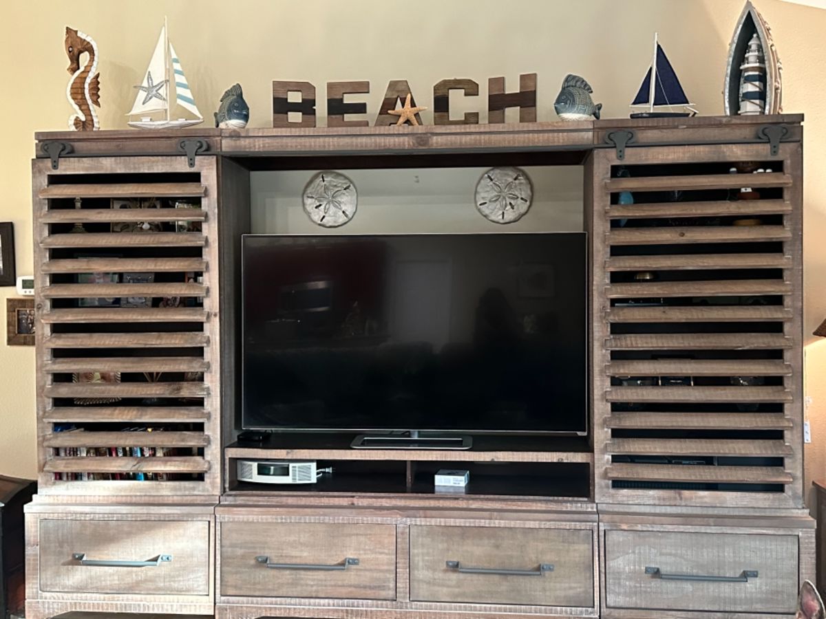 Next Chapter Estate Sells in Vero Beach, FL starts on 10/27/2023