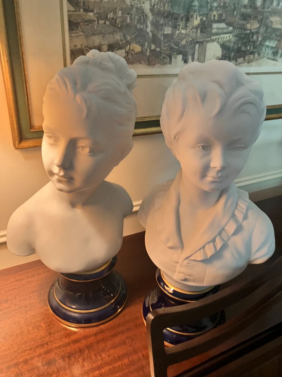 Excellent Decor and Furniture in Englewood! starts on 11/2/2023