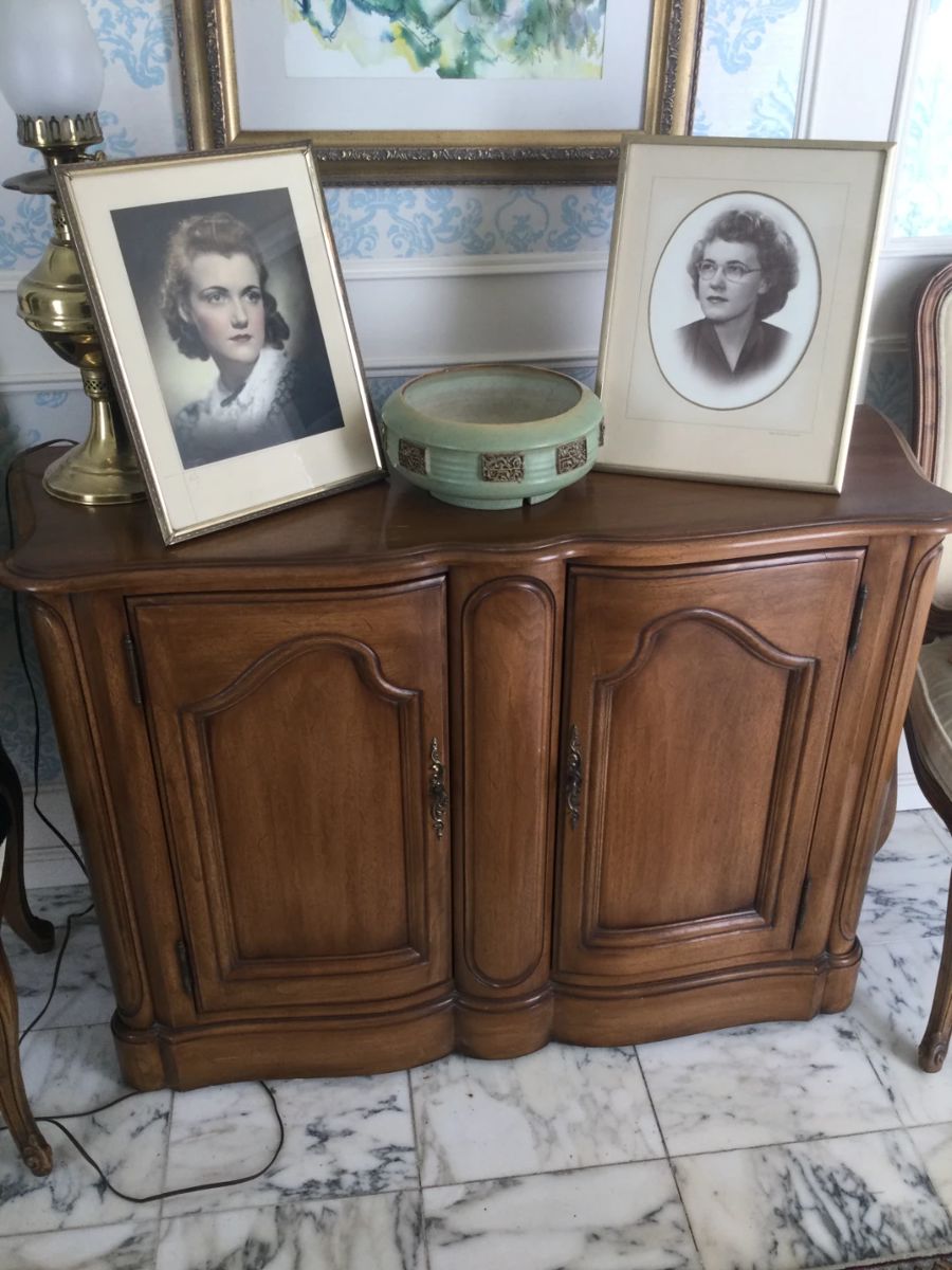 Excellent Decor and Furniture in Englewood! starts on 11/2/2023