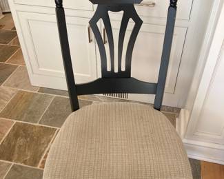 1 of 4 Dining Table Side Chairs