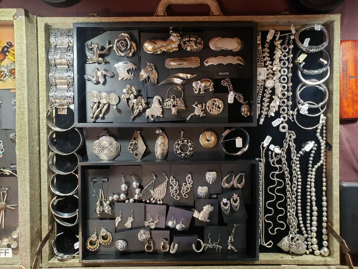 50 Off Sunday! Northbrook Estate Sale starts on 11/2/2023