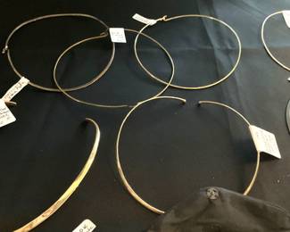 14K gold collar along with others