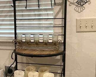 Small baker's rack/hat rack