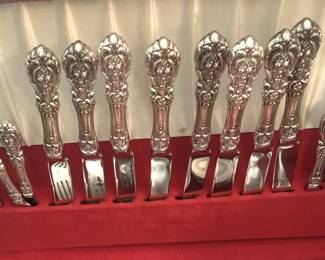 Includes 8 butter knives - Francis I sterling silver dinnerware