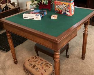 Felt-topped game table