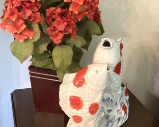 Gurgling fish; artificial arrangement