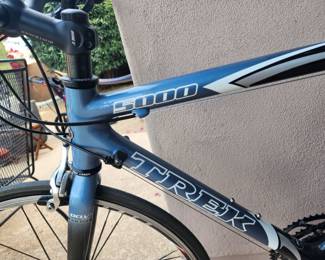 Like New Trek 5000