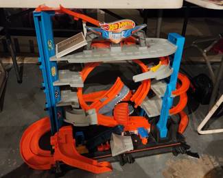 Hot Wheels City Ultimate Garage