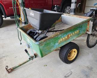 John Deeere Wagon - Fertilizer 
