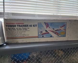 Tower Hobbies Trainer 40 Airplane Kit
