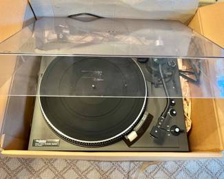 $100 - Technics turntable