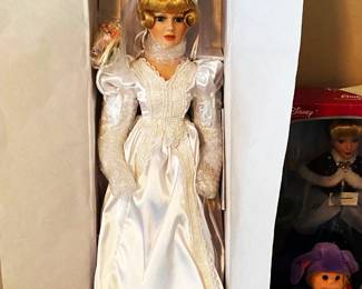 Court of Dolls " Jeanne Marie"  (#201610)   1949/5000