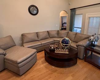 **PRE-SALE AVAILABLE** Excellent Condition! Fabrique Par Sectional Sofa (4 pieces) w/Pullout Sleeper