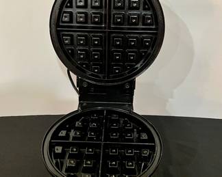 Bella Waffle Maker