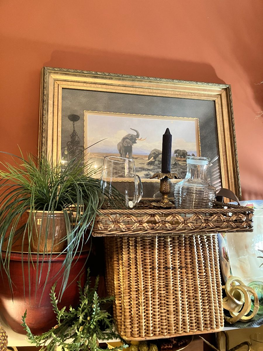 Canterbury Estate Sale in Springfield, MO starts on 11/2/2023