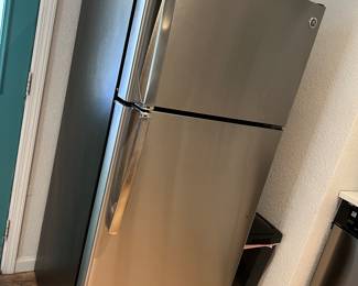 GE refrigerator 