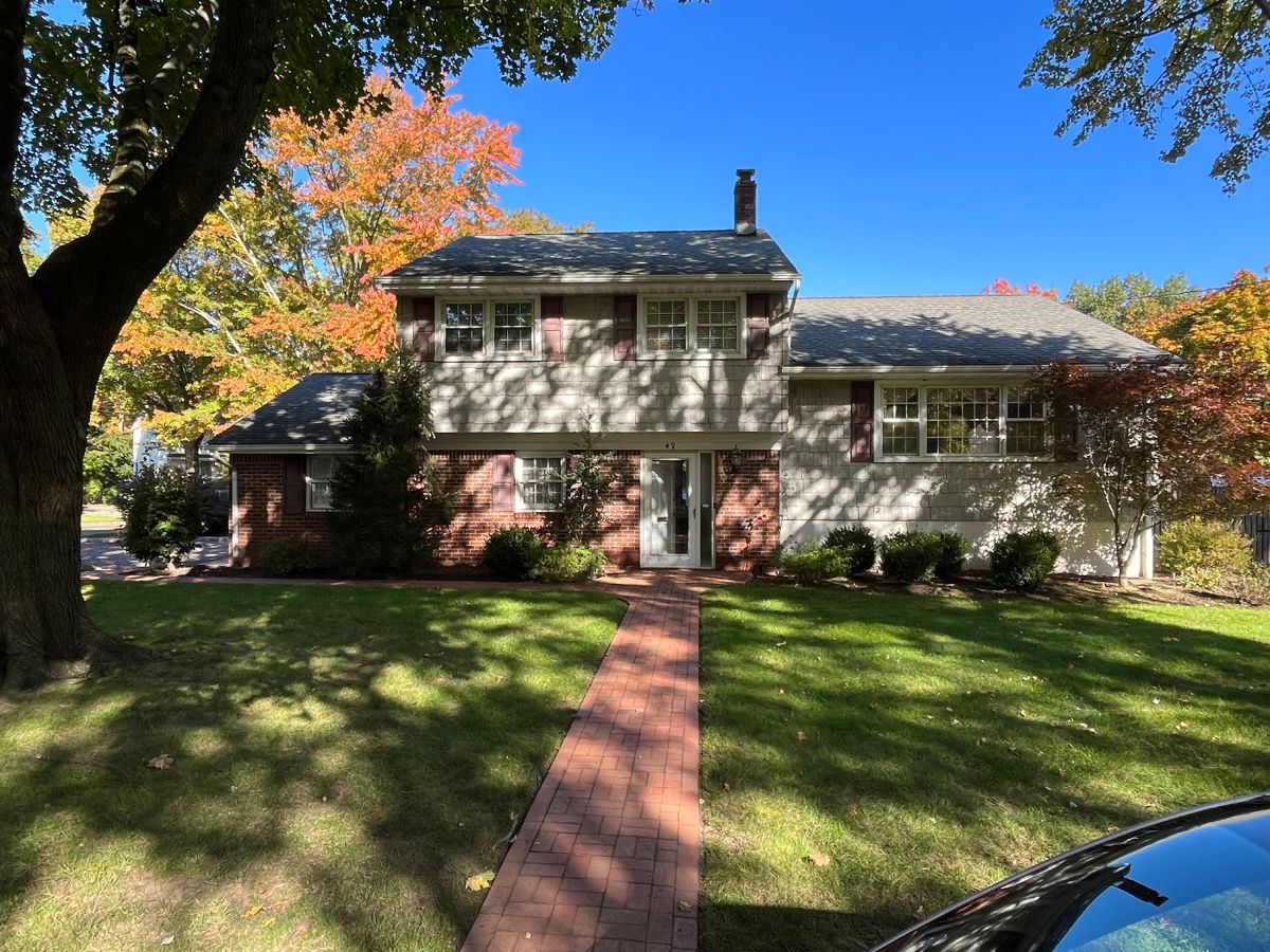 GEM DE LA GEM ESTATE SALE IN CRESSKILL NEW JERSEY starts on 11/2/2023