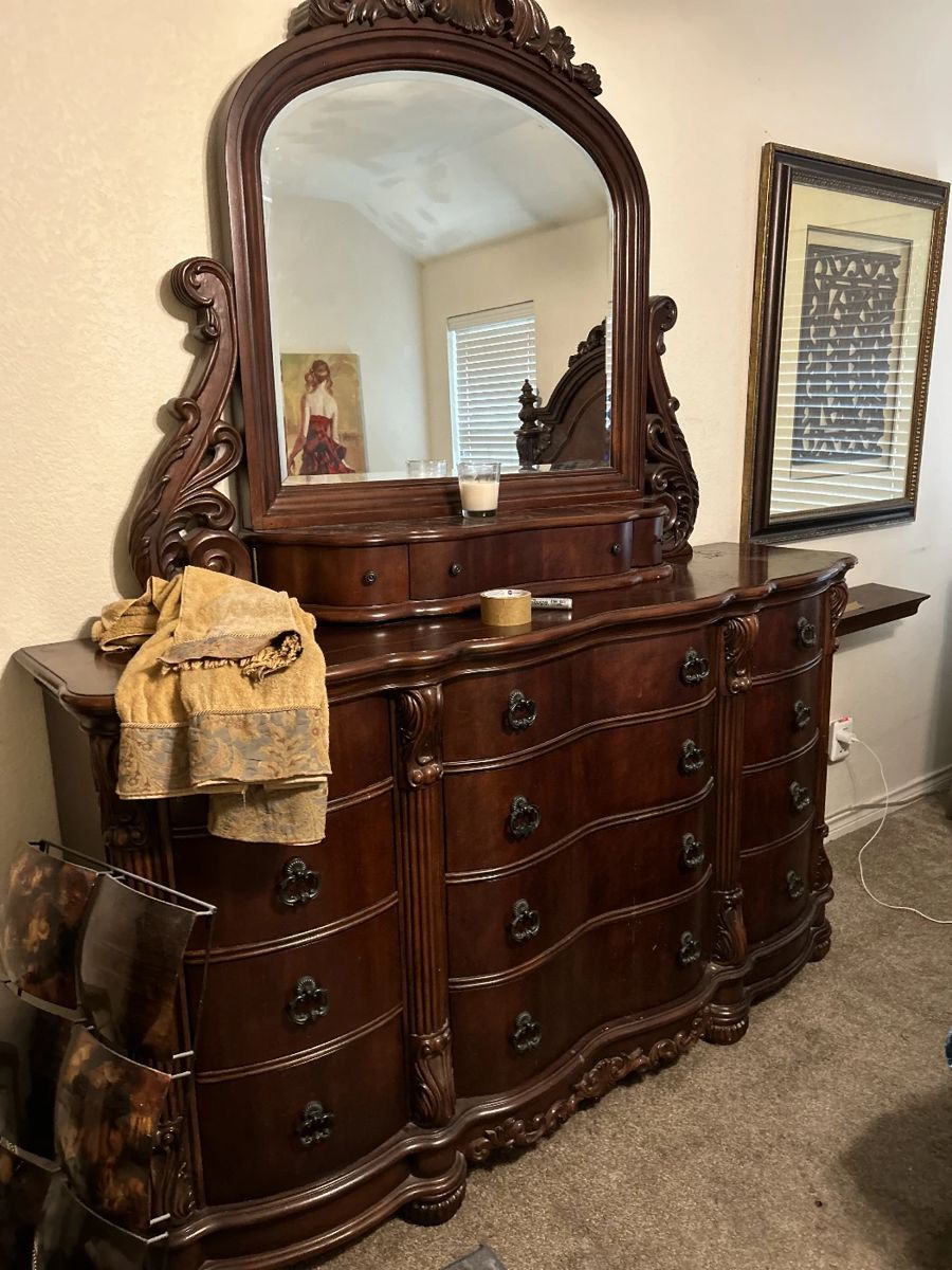 Short Notice Estate Sale! This Weekend! starts on 10/27/2023