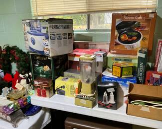 Kitchen appliances & more downstairs