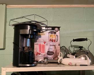 Miscellaneous kitchen items