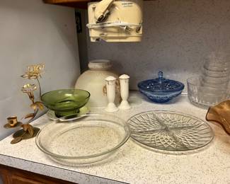 Pyrex Pie plate, green bowl, S/P shakers, round bowl with set of smaller matching bowls, metal ornate candle holder