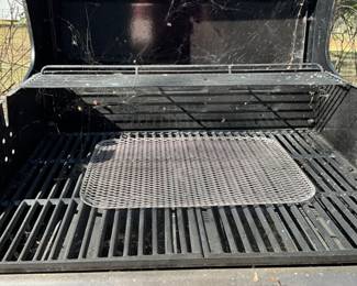 Inside of smallmgrill