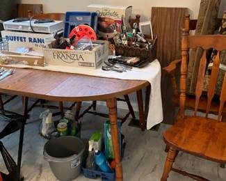 Kitchen table, 2 extensions, & 6 chairs