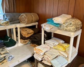 Blankets, pillow cases, sheets & more