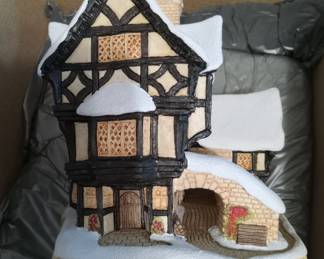 David Winter Cottages. 20 to pick from.