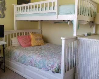 Full/twin bunk bed set with trundle