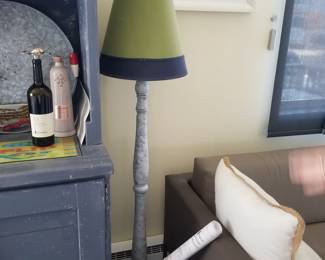 Floor lamp